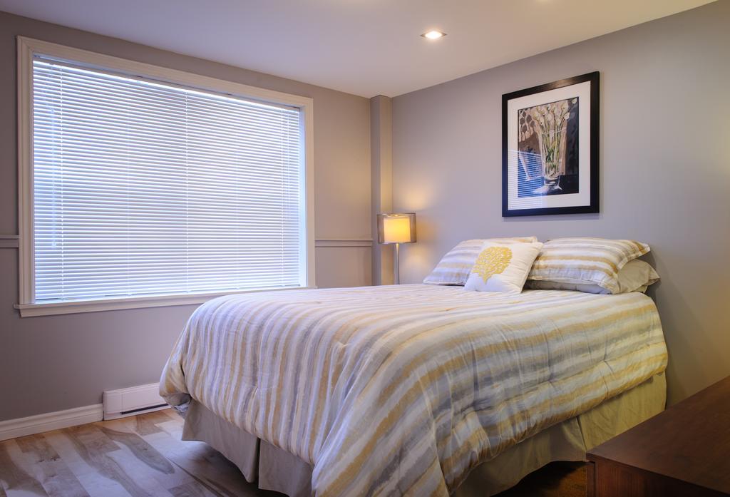 Moncton Suites - Apartments Across Georges Dumont Екстер'єр фото