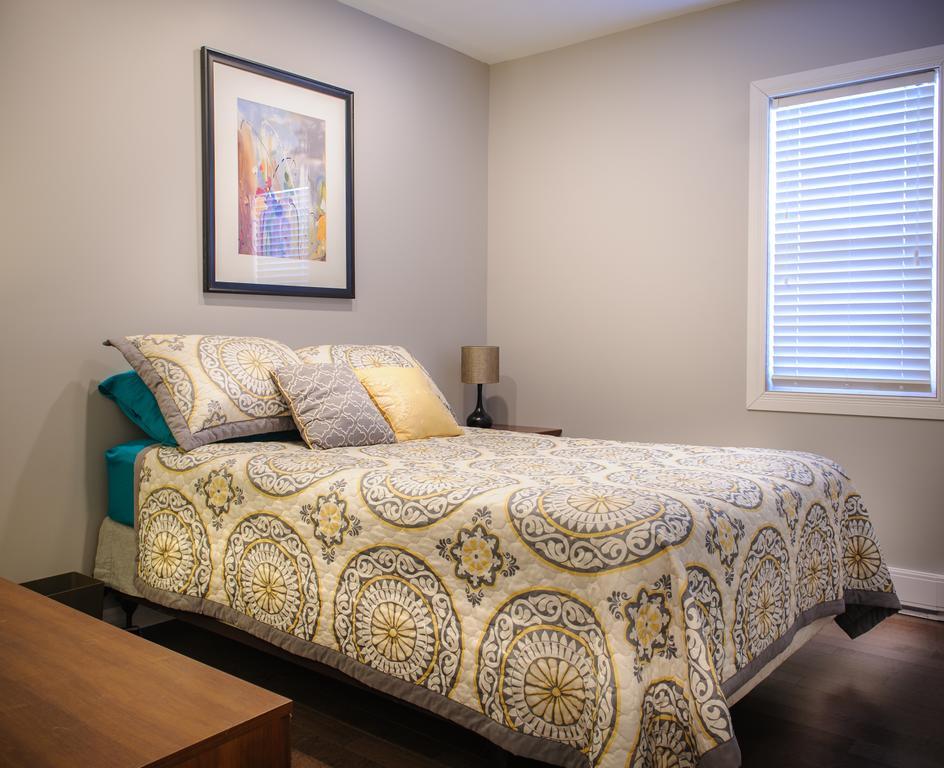 Moncton Suites - Apartments Across Georges Dumont Екстер'єр фото