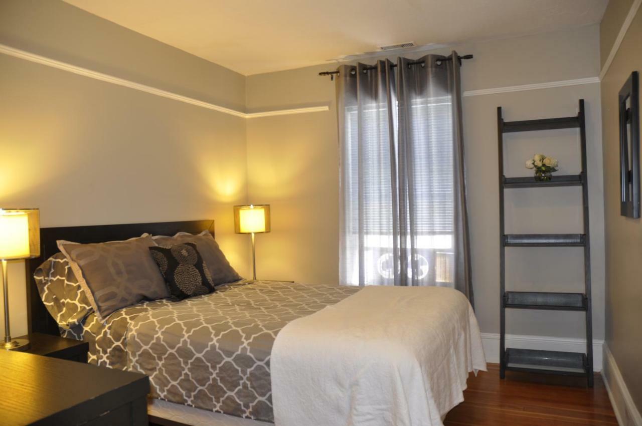 Moncton Suites - Apartments Across Georges Dumont Екстер'єр фото