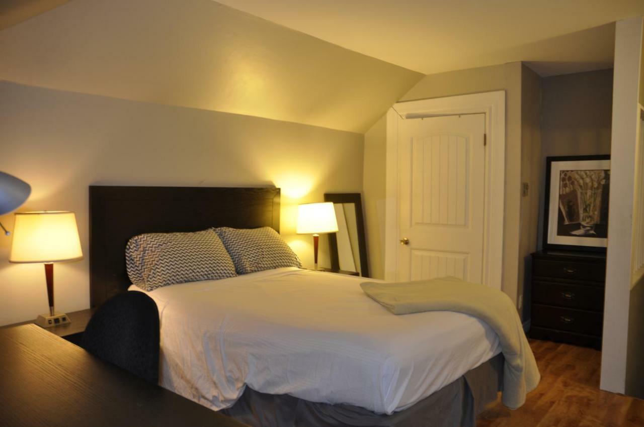 Moncton Suites - Apartments Across Georges Dumont Екстер'єр фото